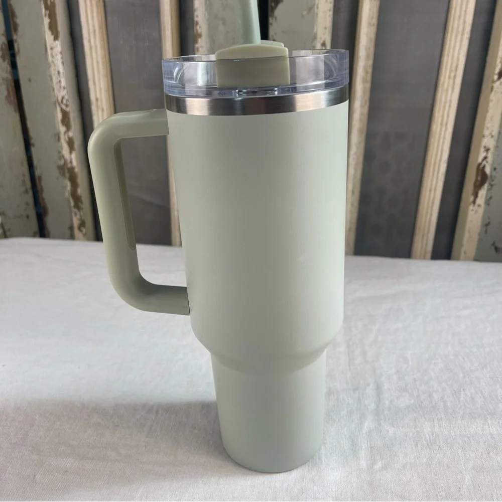 Stanley 40 oz Tumbler Hearth & Hand Magnolia LIMITED EDITION Serene Green - Picture 4 of 11